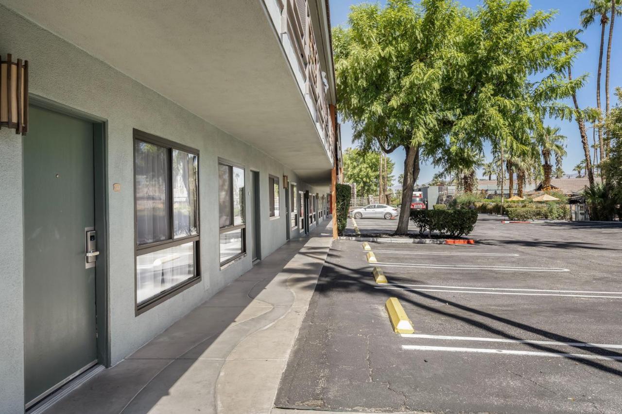 Caliente Tropics Palm Springs Exterior foto